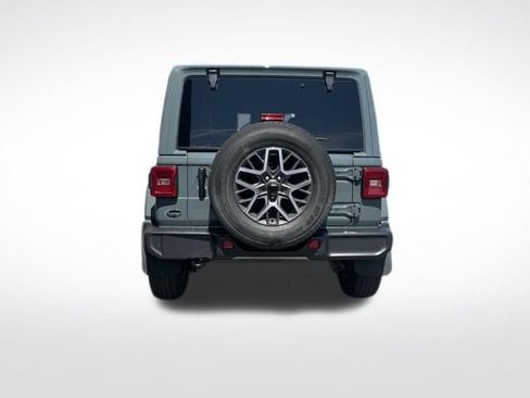 Used 2024 Jeep Wrangler Unlimited Sahara w/ Safety Group AWD/4WD image 15
