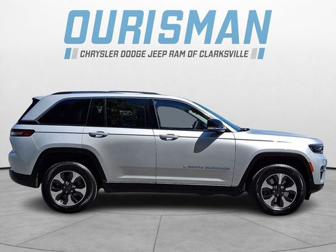 Used 2023 Jeep Grand Cherokee 4WD 4xe image 7