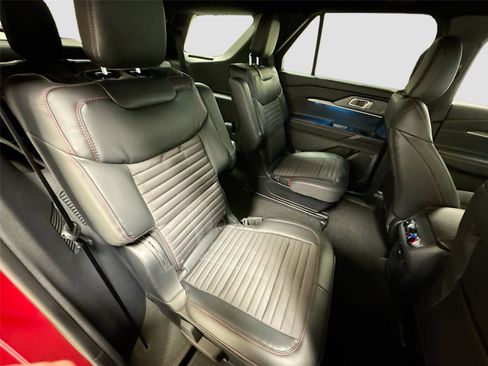 New 2026 Ford Explorer ST-Line w/ ST-Line Street Pack RWD image 28