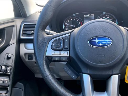 Used 2017 Subaru Forester 2.5i Premium AWD/4WD image 24