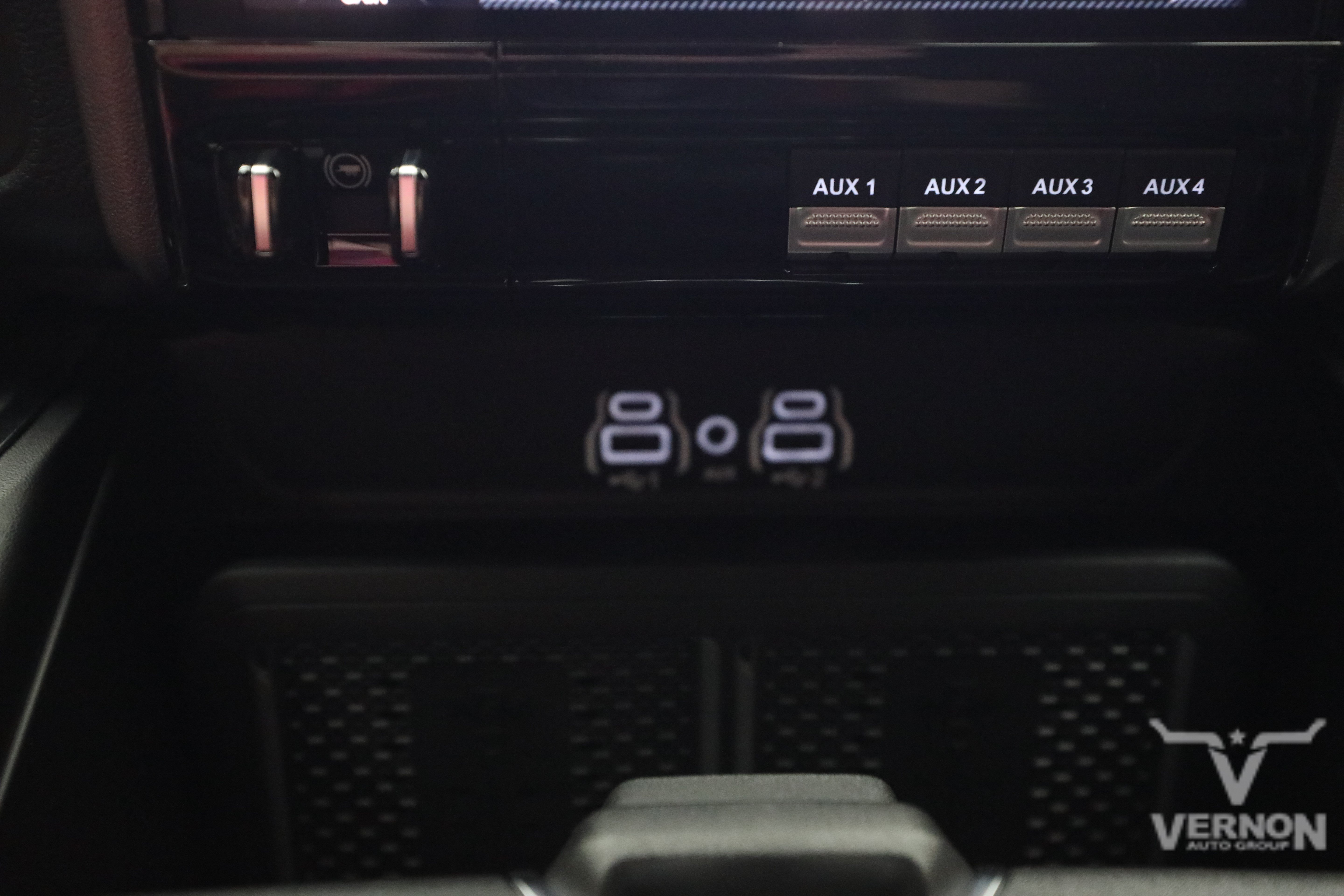 New 2026 RAM 3500 Laramie AWD/4WD image 23