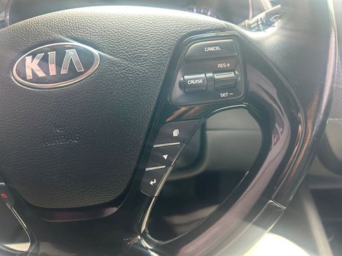 Used 2018 Kia Forte EX w/ EX Premium Plus Package image 7