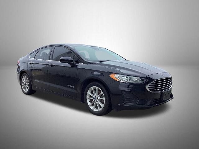 Certified 2019 Ford Fusion SE FWD image 2