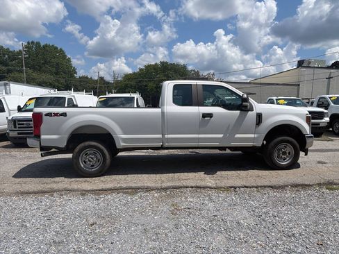 Used 2018 Ford F250 XL w/ Power Equipment Group AWD/4WD image 12