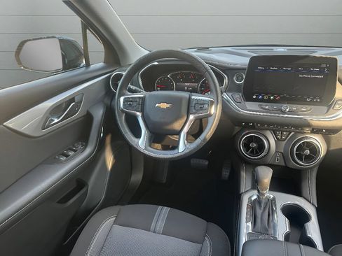 Used 2025 Chevrolet Blazer LT AWD/4WD image 15