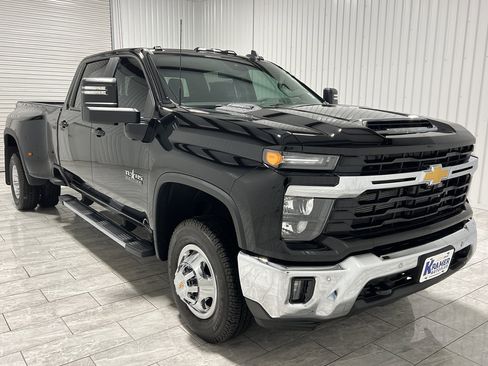 New 2026 Chevrolet Silverado 3500 LT w/ Texas Edition image 7