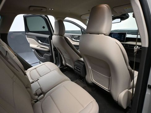 Used 2023 Lincoln Corsair Reserve image 42