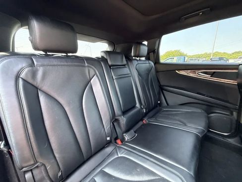 Used 2016 Lincoln MKX Reserve w/ Technology Package AWD/4WD image 11