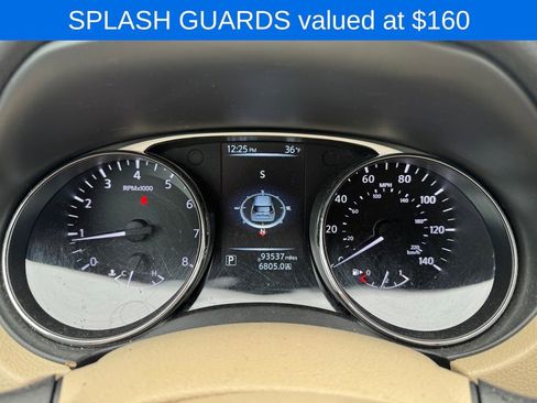 Used 2015 Nissan Rogue SL image 2