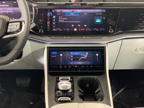 Used 2025 Jeep Wagoneer S Limited image 7