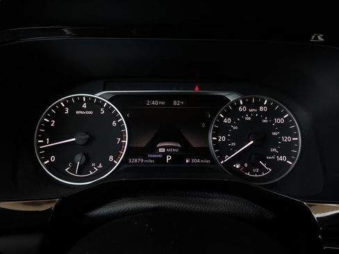 Used 2025 Nissan Pathfinder SV FWD image 39