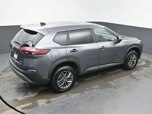 Used 2023 Nissan Rogue S image 38