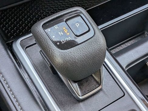 Used 2025 Nissan Pathfinder SV AWD/4WD image 18
