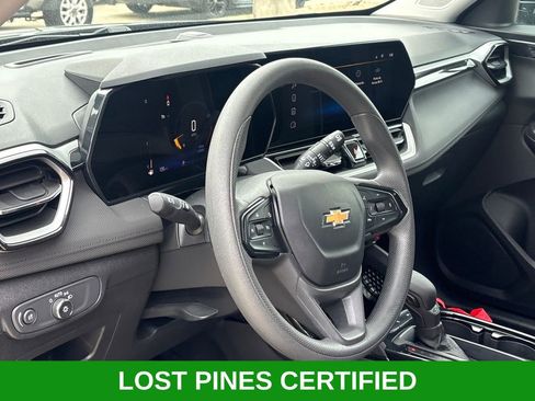 Used 2025 Chevrolet TrailBlazer LT FWD image 7