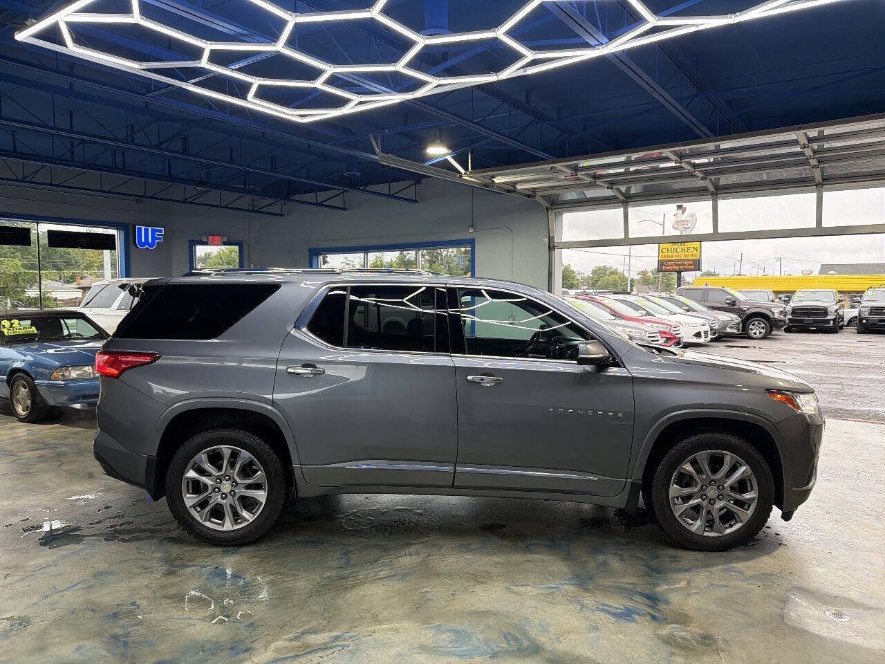 Used 2019 Chevrolet Traverse Premier AWD/4WD image 8