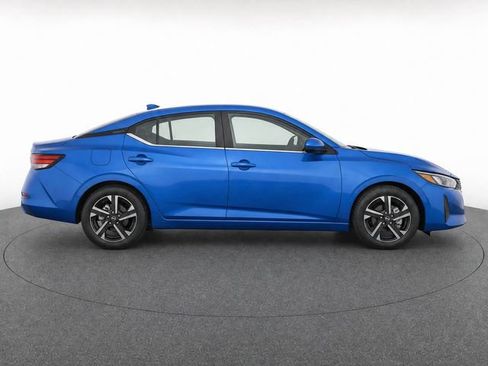 Used 2024 Nissan Sentra SV FWD image 2