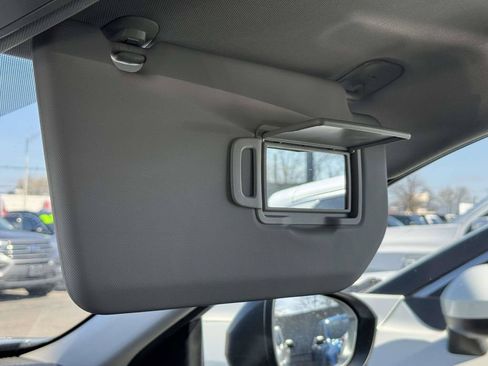 Used 2024 Nissan Rogue S FWD image 10