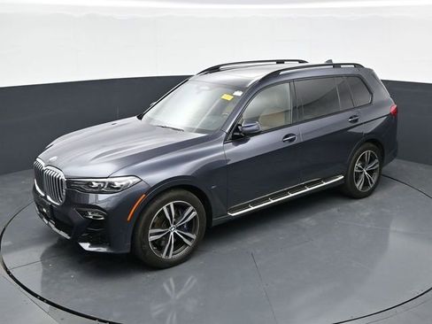 Used 2021 BMW X7 xDrive40i w/ M Sport Package AWD/4WD image 28