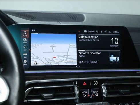 Used 2021 BMW X5 M50i w/ Premium Package image 26