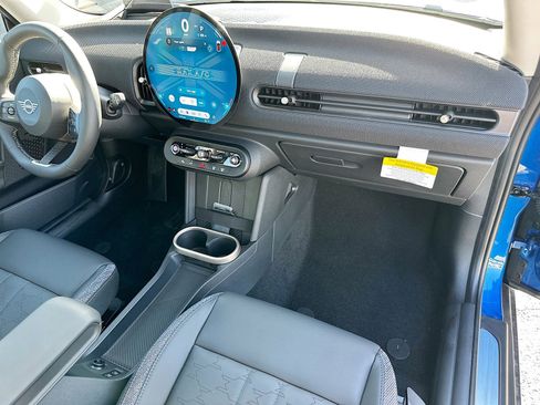 New 2025 MINI Cooper 2-Door Hardtop image 28