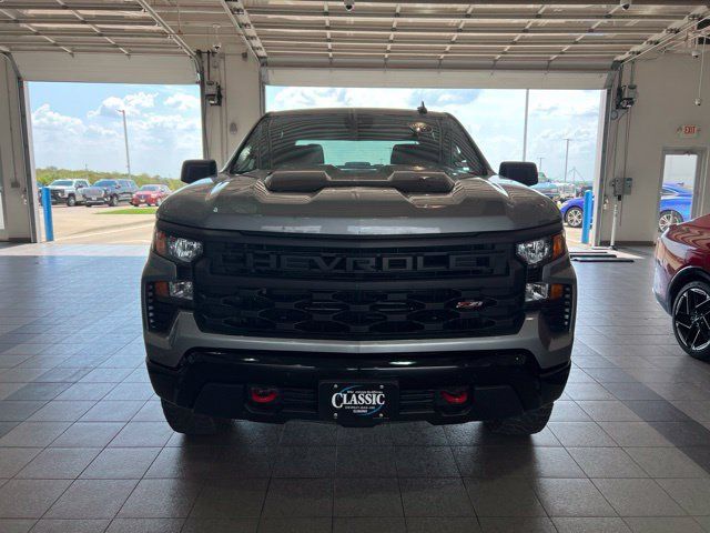 Used 2025 Chevrolet Silverado 1500 Custom Trail Boss w/ LPO, Dark Essentials Package AWD/4WD image 2