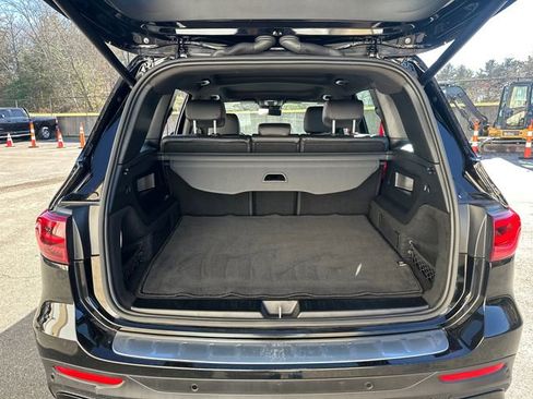 Used 2025 Mercedes-Benz GLB 35 AMG 4MATIC image 15
