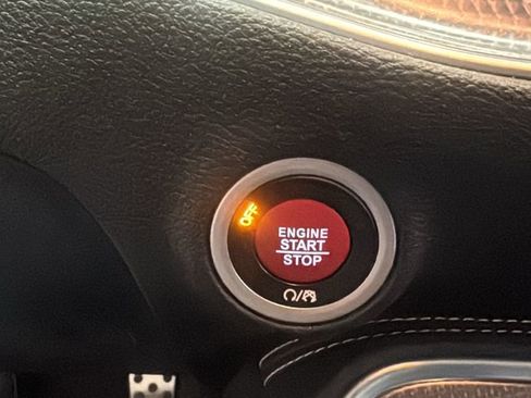 Used 2017 Dodge Challenger SRT Hellcat image 21