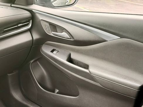 Used 2025 Buick Envista Preferred w/ Convenience I Package FWD image 25