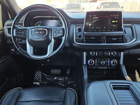 Used 2022 GMC Yukon XL SLT image 19