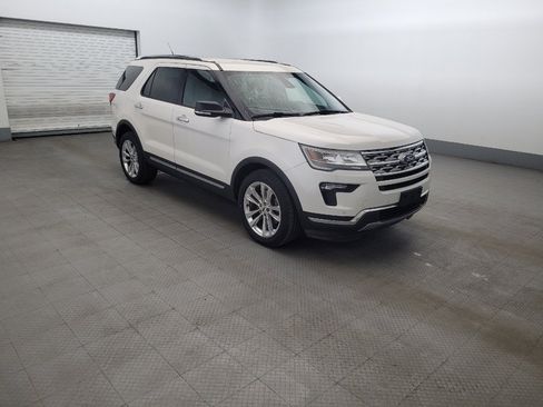 Used 2018 Ford Explorer Limited w/ Ford Safe & Smart Package AWD/4WD image 13