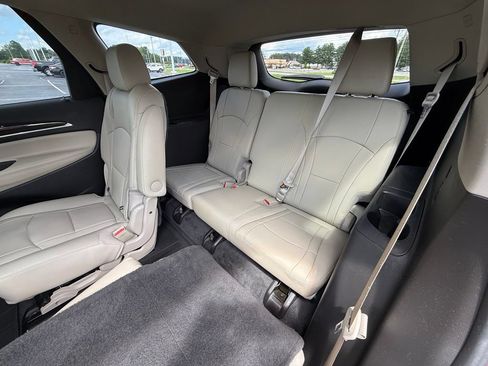 Used 2019 Buick Enclave Essence FWD image 34