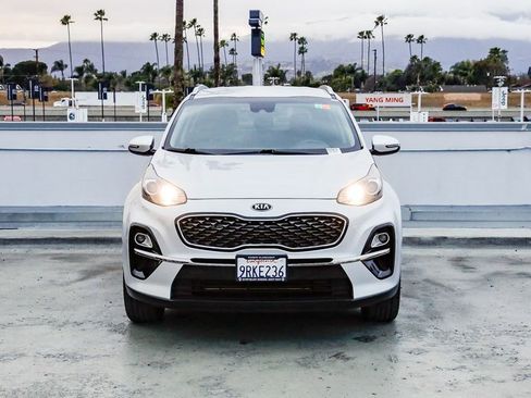 Used 2020 Kia Sportage EX image 3