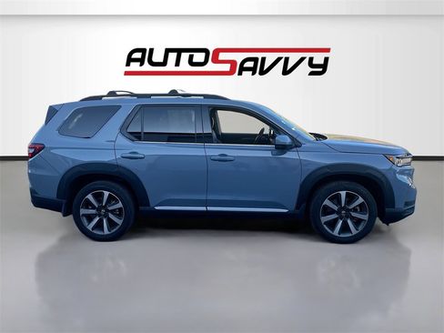 Used 2023 Honda Pilot Elite image 8