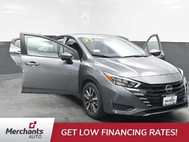 Used 2025 Nissan Versa SV FWD image 34