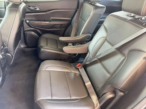 Certified 2023 GMC Acadia SLT w/ Elevation Edition FWD image 15