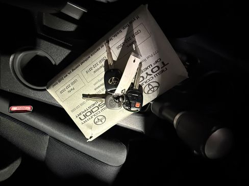 Used 2014 Toyota FJ Cruiser 4WD image 63