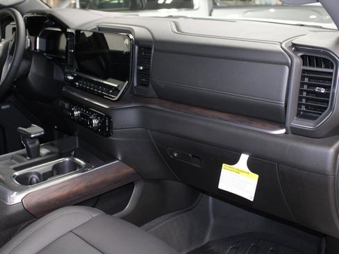 New 2026 GMC Sierra 1500 SLT w/ SLT Premium Plus Package image 22