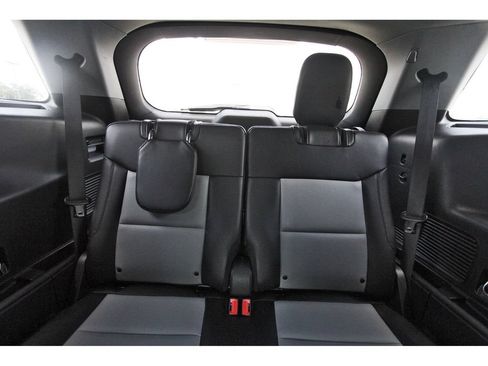 Certified 2022 Ford Explorer XLT w/ Equipment Group 202A RWD image 15