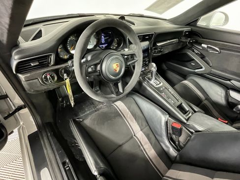 Used 2018 Porsche 911 GT3 image 10