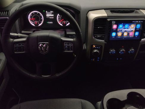 Used 2018 RAM 1500 Classic SLT AWD/4WD image 22