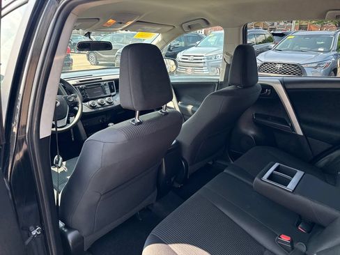Used 2016 Toyota RAV4 LE AWD/4WD image 39