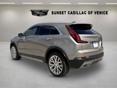 Certified 2023 Cadillac XT4 Premium Luxury w/ Enhanced Visibility Package FWD image 5