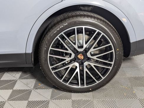 New 2026 Porsche Cayenne Coupe image 12