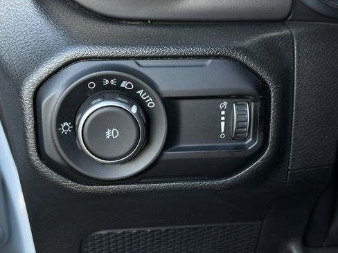 Used 2023 Jeep Wrangler Unlimited Sport image 24