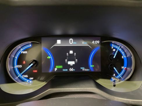 Certified 2024 Toyota RAV4 XLE Premium image 18