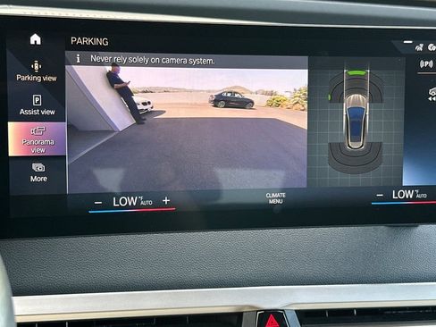 Used 2023 BMW iX xDrive50 image 22