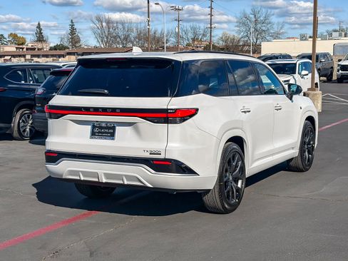 New 2026 Lexus TX 500h AWD image 4