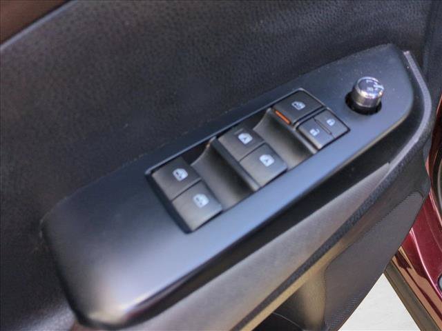 Used 2015 Toyota Highlander LE AWD/4WD image 12