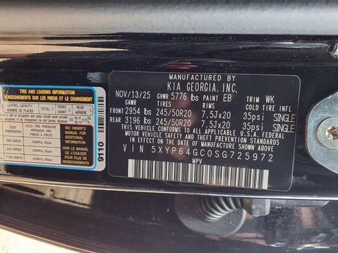 Certified 2025 Kia Telluride S FWD image 14