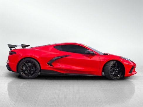 Used 2021 Chevrolet Corvette Stingray Premium Cpe w/ Z51 Performance Package image 3